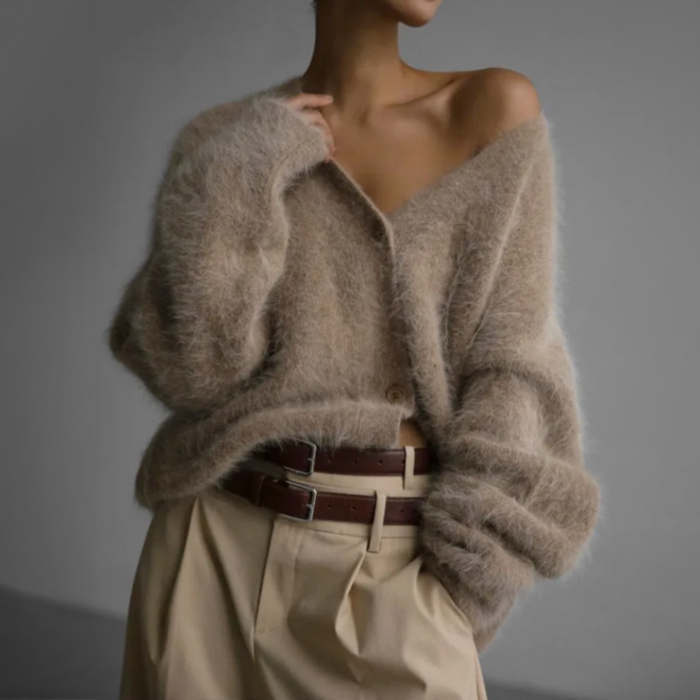 Damski Oversize Puchaty Kardigan Zapinany na Guziki Komfortowy i Stylowy 1