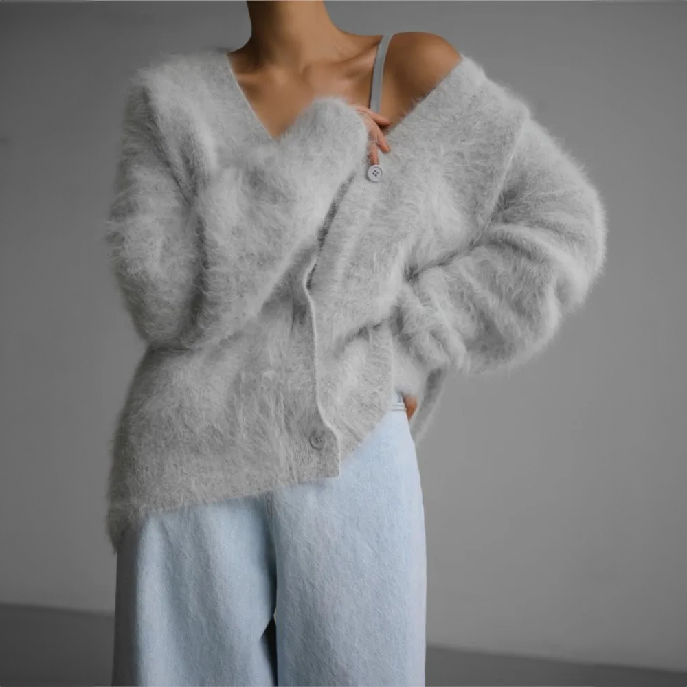 Damski Oversize Puchaty Kardigan Zapinany na Guziki Komfortowy i Stylowy 7