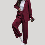 Emilia | Damen Taillierter Zweireihiger Hosenanzug mit Weiter Hose 2