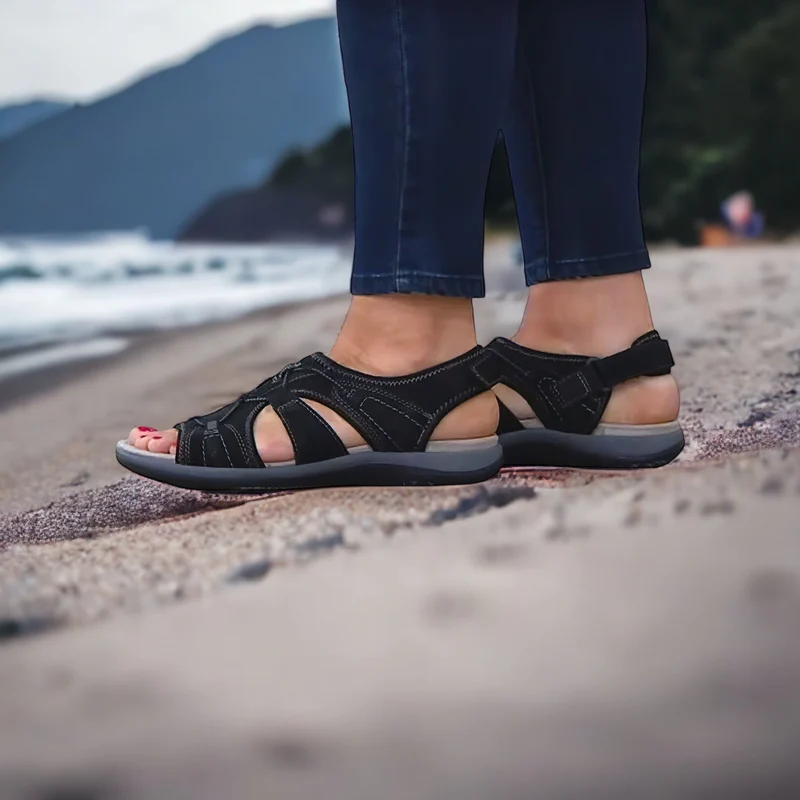 Faye | Modne sandały terenowe – gdzie moda spotyka się z funkcjonalnością 3