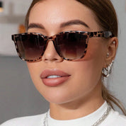 Stylowe Okulary Przeciwsłoneczne Damskie Retro z Kwadratową Oprawką, Ochrona UV, Modny Design 0