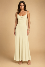 FREYA | Stylowa elegancja i zrównoważona sukienka maxi