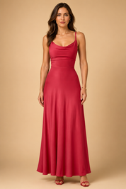 FREYA | Stylowa elegancja i zrównoważona sukienka maxi